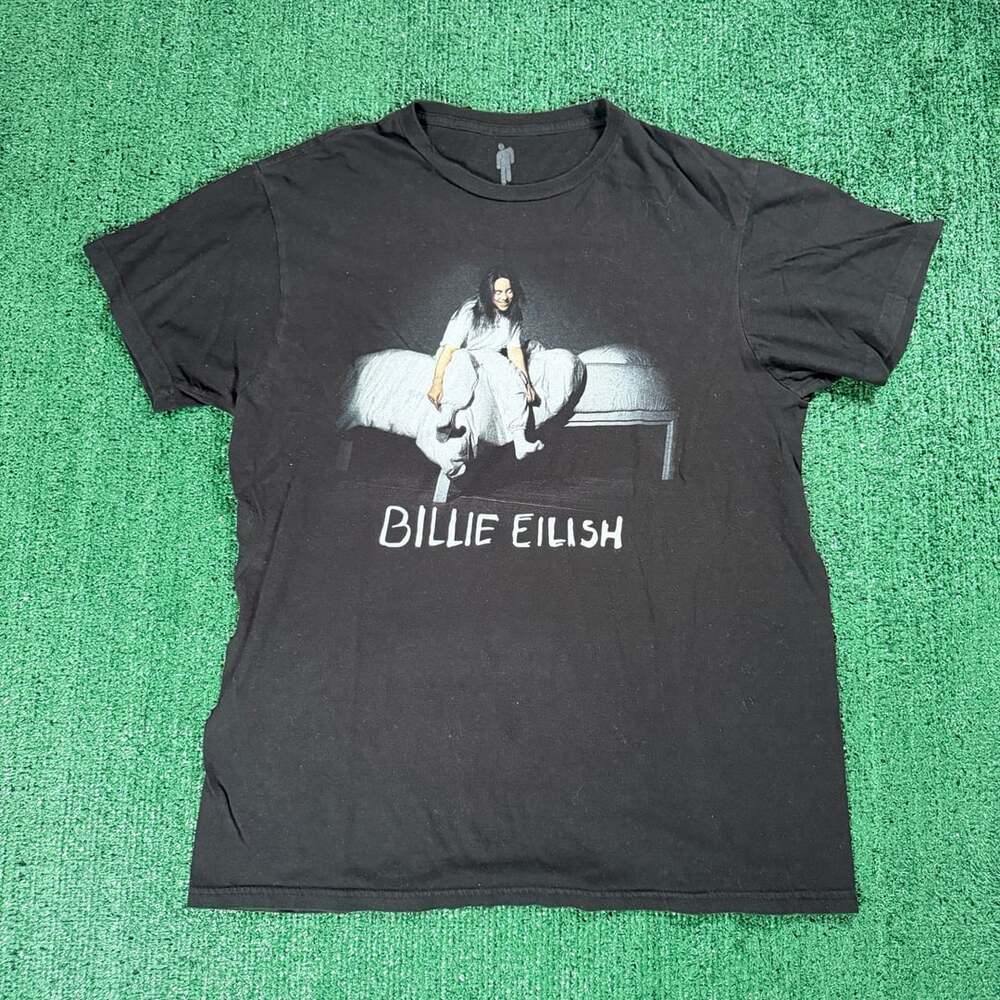 Billie Eilish When We All Fall Asleep T-Shirt Size Medium Black